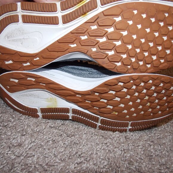 Nike Air Zoom Pegasus 36 Size 8.5 - Picture 8 of 11